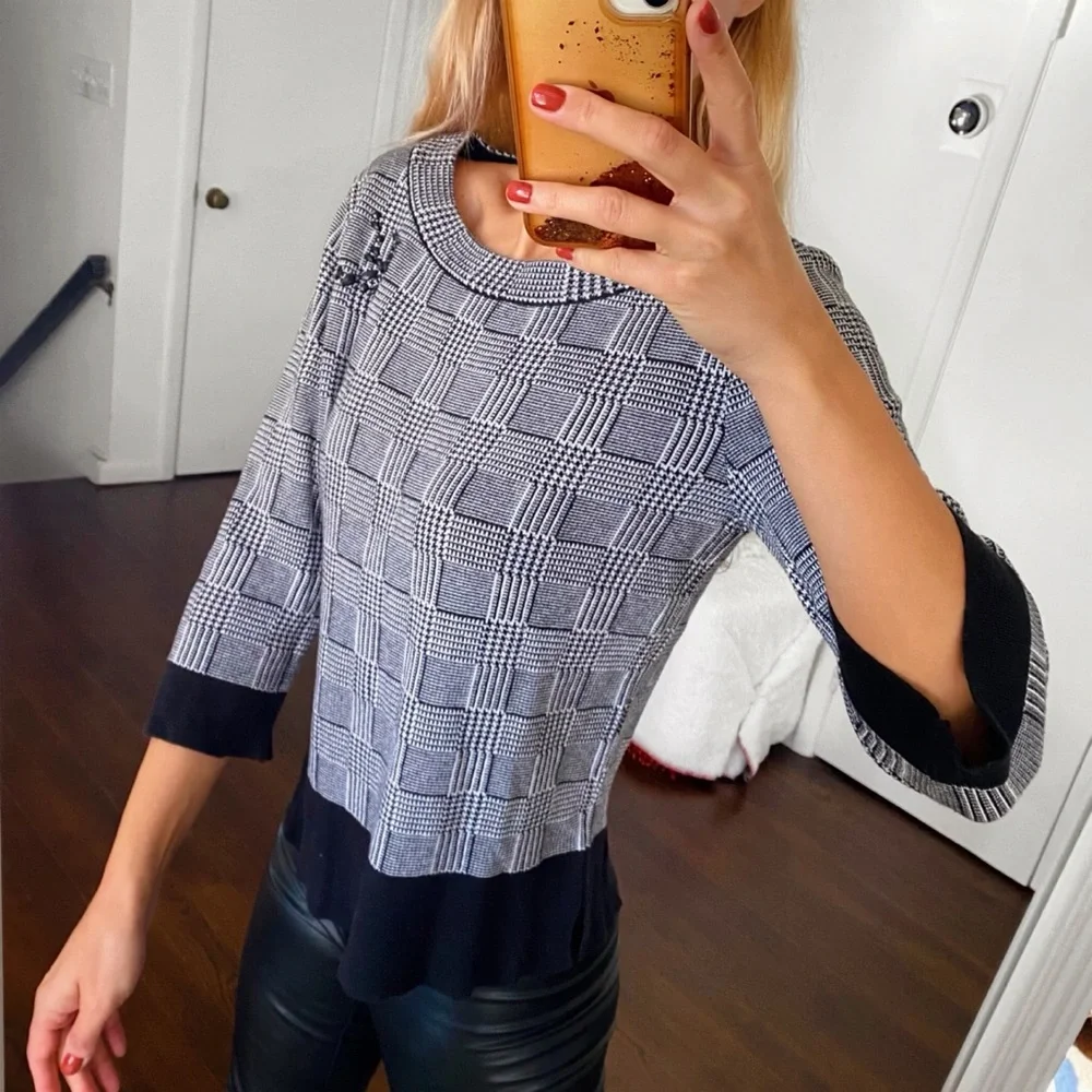 🔘 BETTY BARCLAY BLACK WHITE HOUNDSTOOTH PLAID KNIT SWEATER!